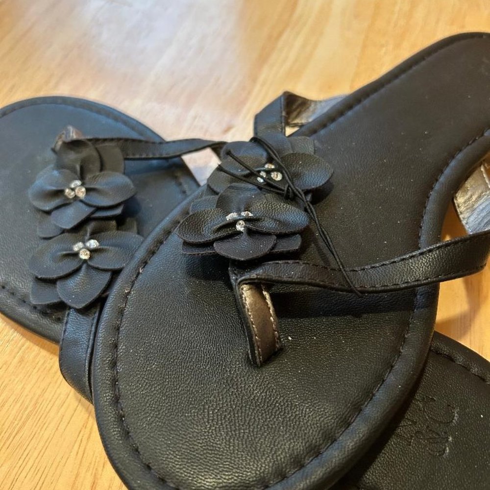 New York & Company Black Floral Sandals (Size 10)
